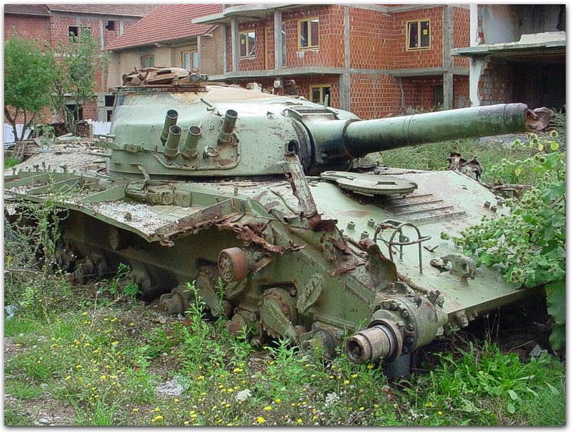 Uništen tenk M-84 , Kosovo